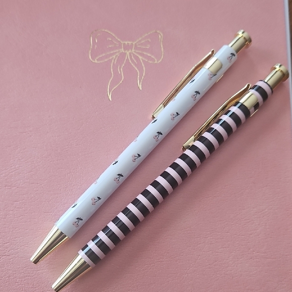 Saks Fifth Ave. Pink Notebook  with 2 Pens. Plus Love You Gift BAG. - Picture 3 of 7